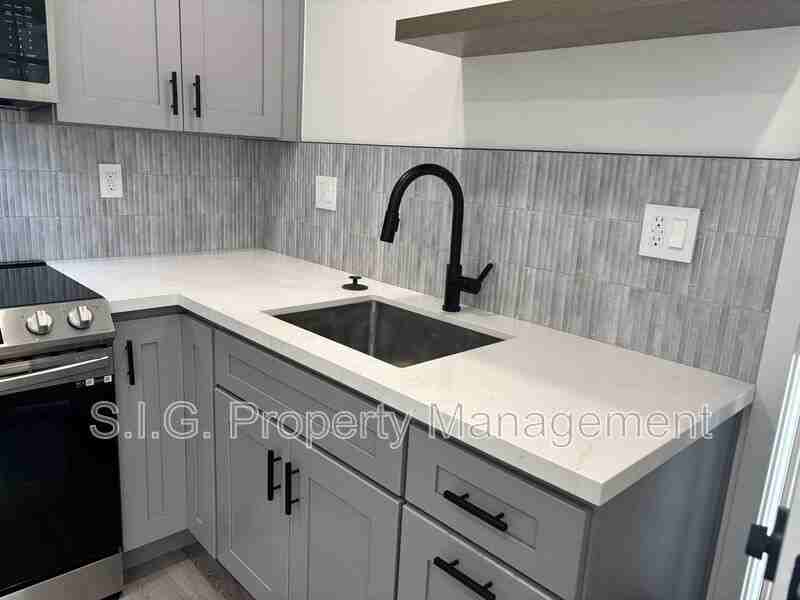 1223 S Lake St #1223 - Photo 3 of 17