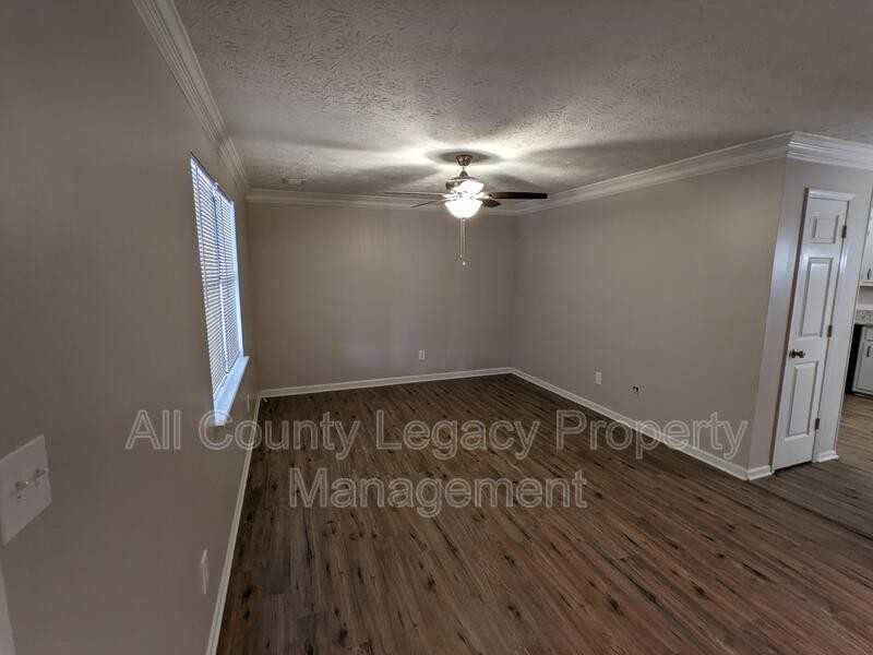 3216 Sarah Lou Dr - Photo 2 of 8