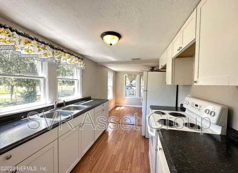 9703 Campus Ave - Photo 2 of 8