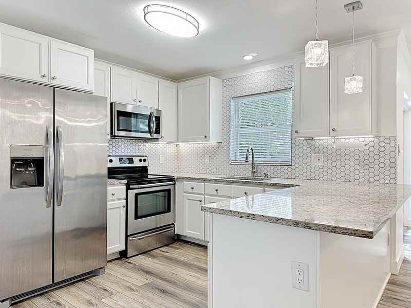 3149 Nicholson Dr - Photo 2 of 16