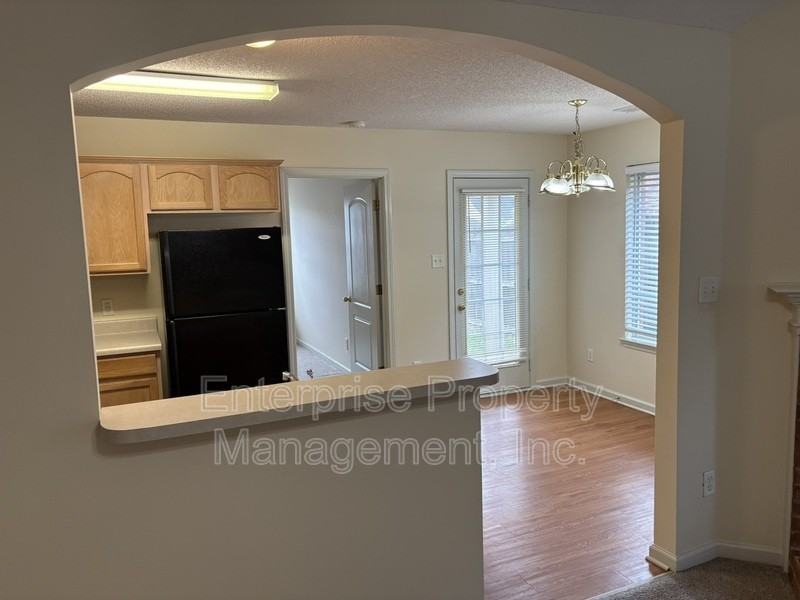 10127 Cross Valley Dr - Photo 4 of 16