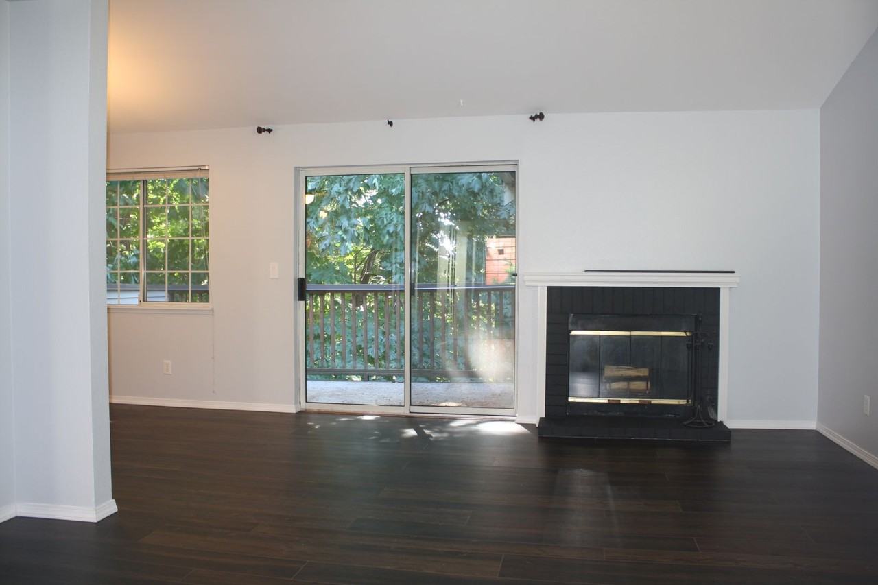 15433 Country Club Dr #B301 - Photo 3 of 23