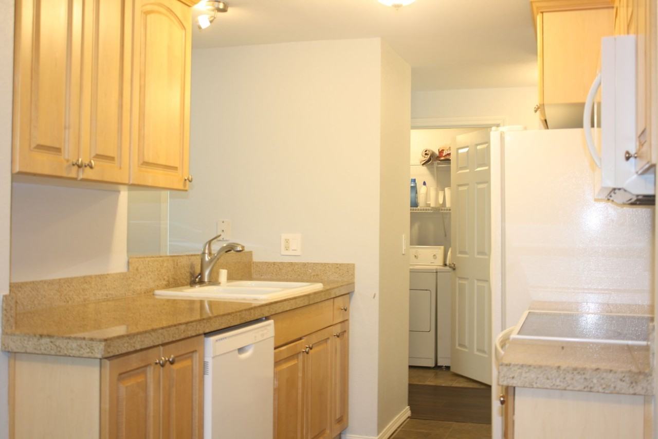 15433 Country Club Dr #B301 - Photo 6 of 23