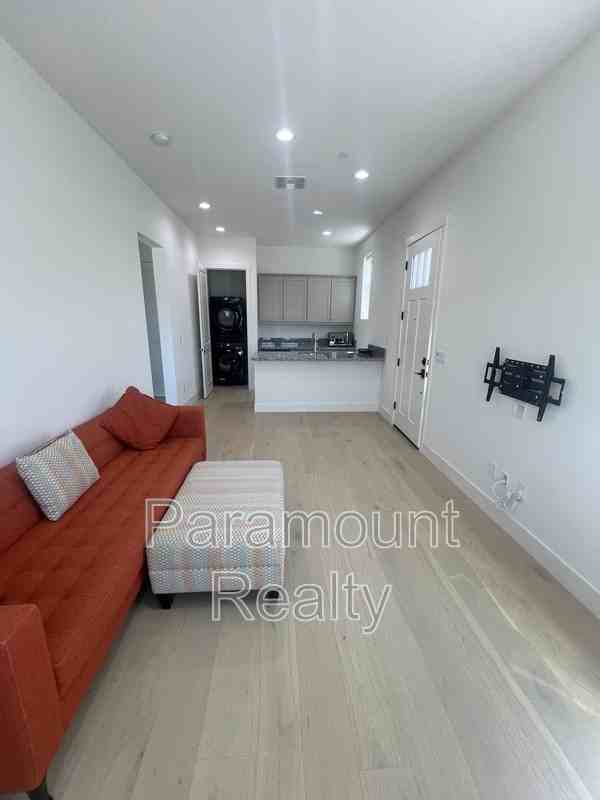17306 Canutes Ct #ADU - Photo 4 of 13
