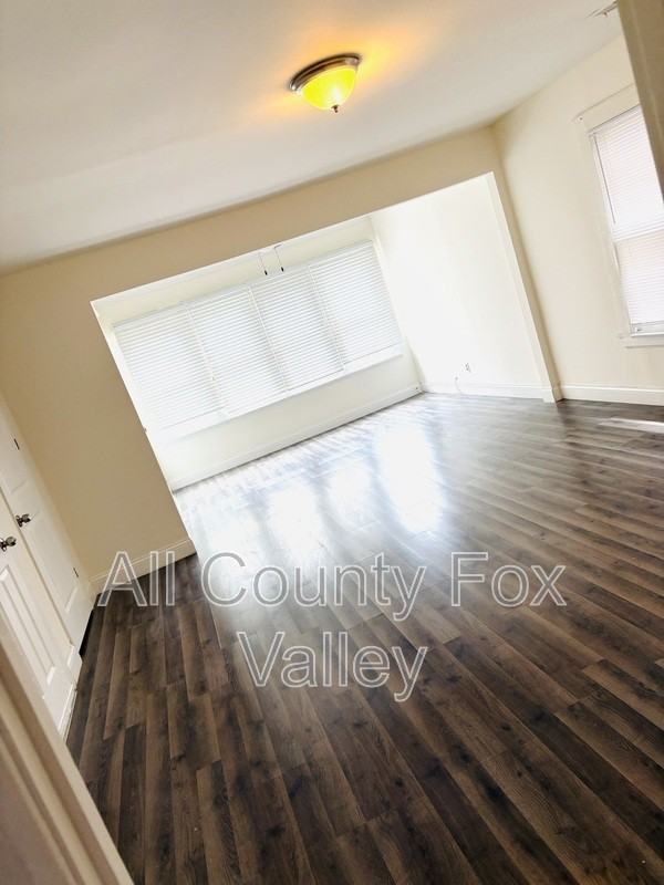 4202 N Sacramento Ave #2 - Photo 3 of 20