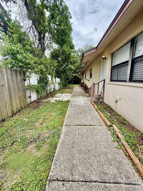 1772 Farrell Ave - Photo 2 of 15