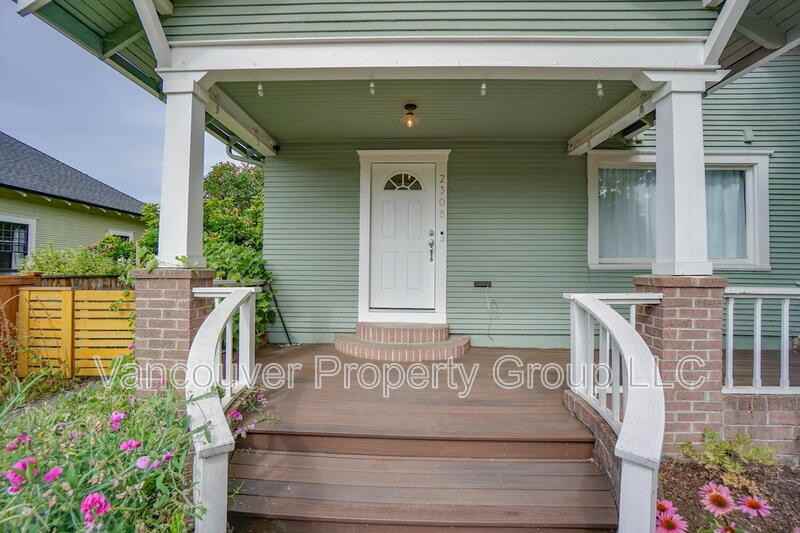 2308 Harney St - Photo 3 of 37