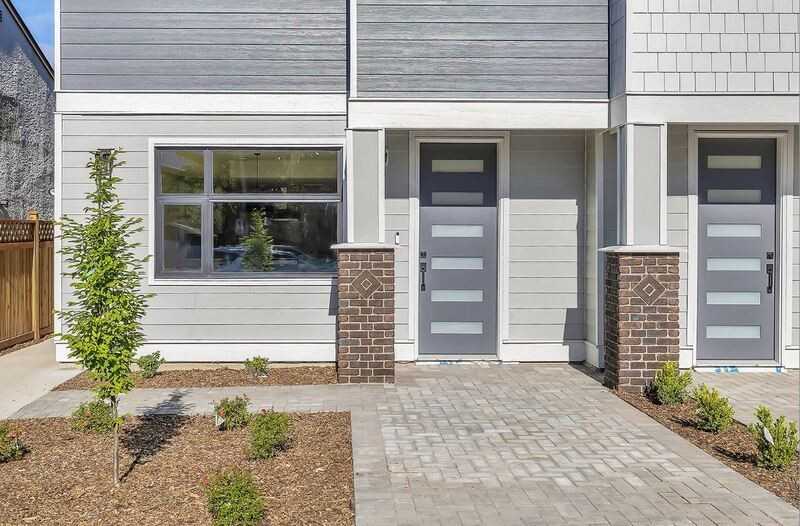 2165 Woodlawn St - Photo 2 of 26