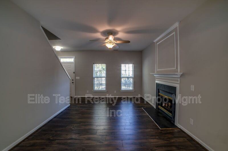 6434 Gatesville Ln - Photo 3 of 13