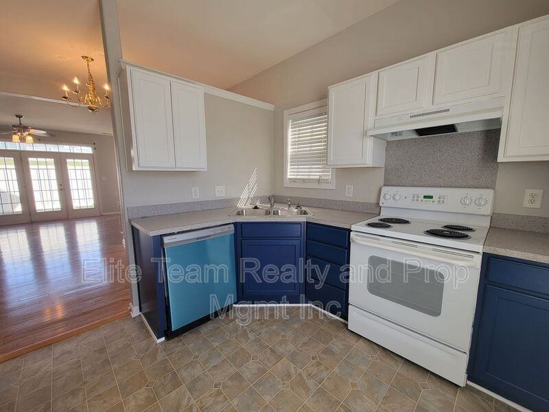 7844 Paper Birch Dr - Photo 2 of 29