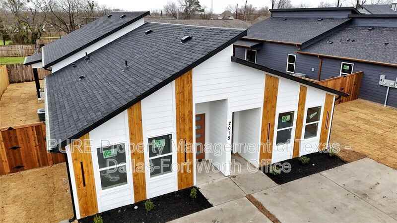 2015 Stuart Street #B