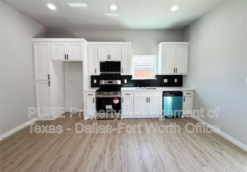 2015 Stuart St #B - Photo 6 of 17