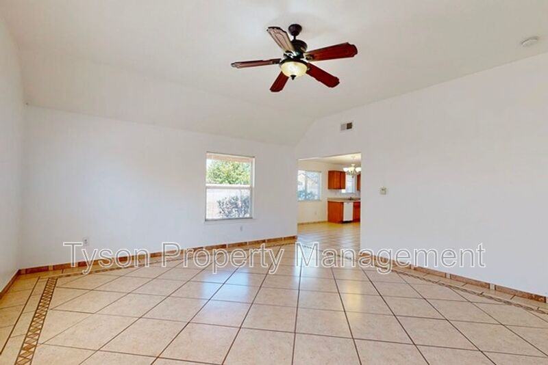 419 Sawtooth St Se - Photo 5 of 21