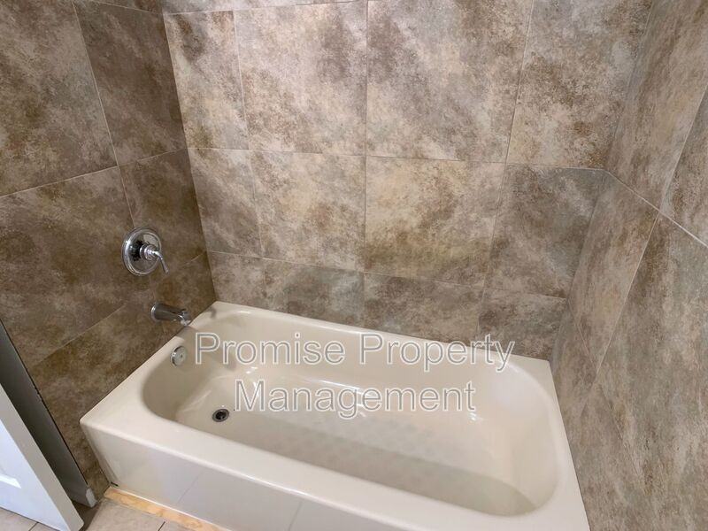 540 65th St #203 - Photo 3 of 15