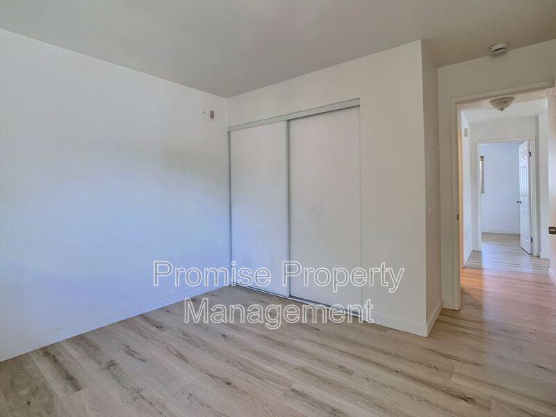 540 65th St #203 - Photo 7 of 15
