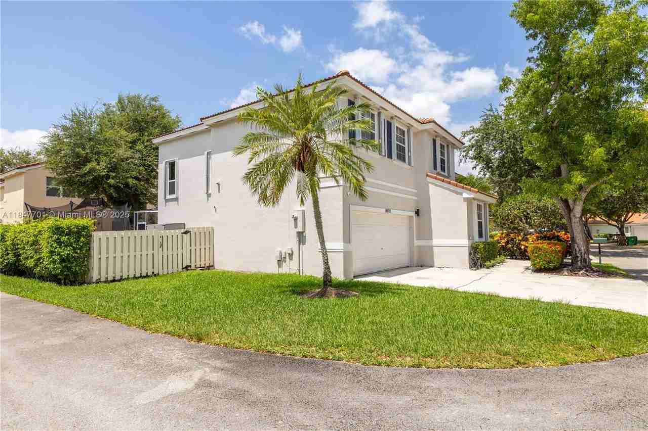 14972 Sw 50th Ct - Photo 3 of 50