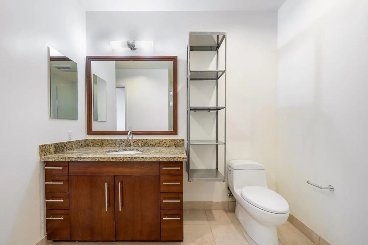 325 Berry St - Photo 3 of 6