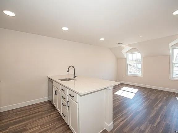1090 New York Ave - Photo 3 of 14