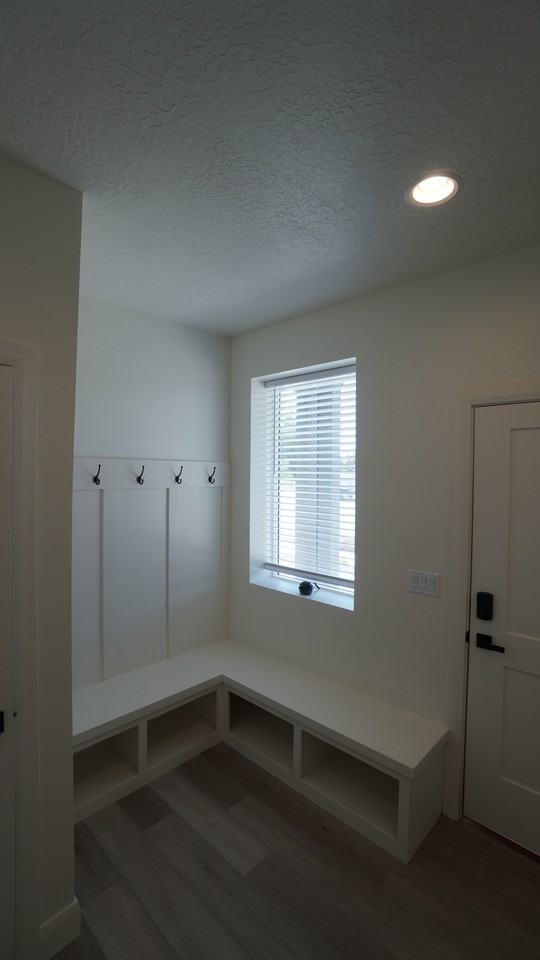 2925 S Highwayste #3 - Photo 4 of 23