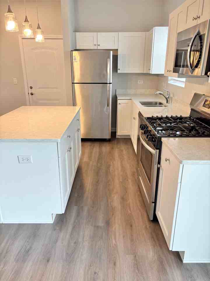 855 E Main St - Photo 3 of 12