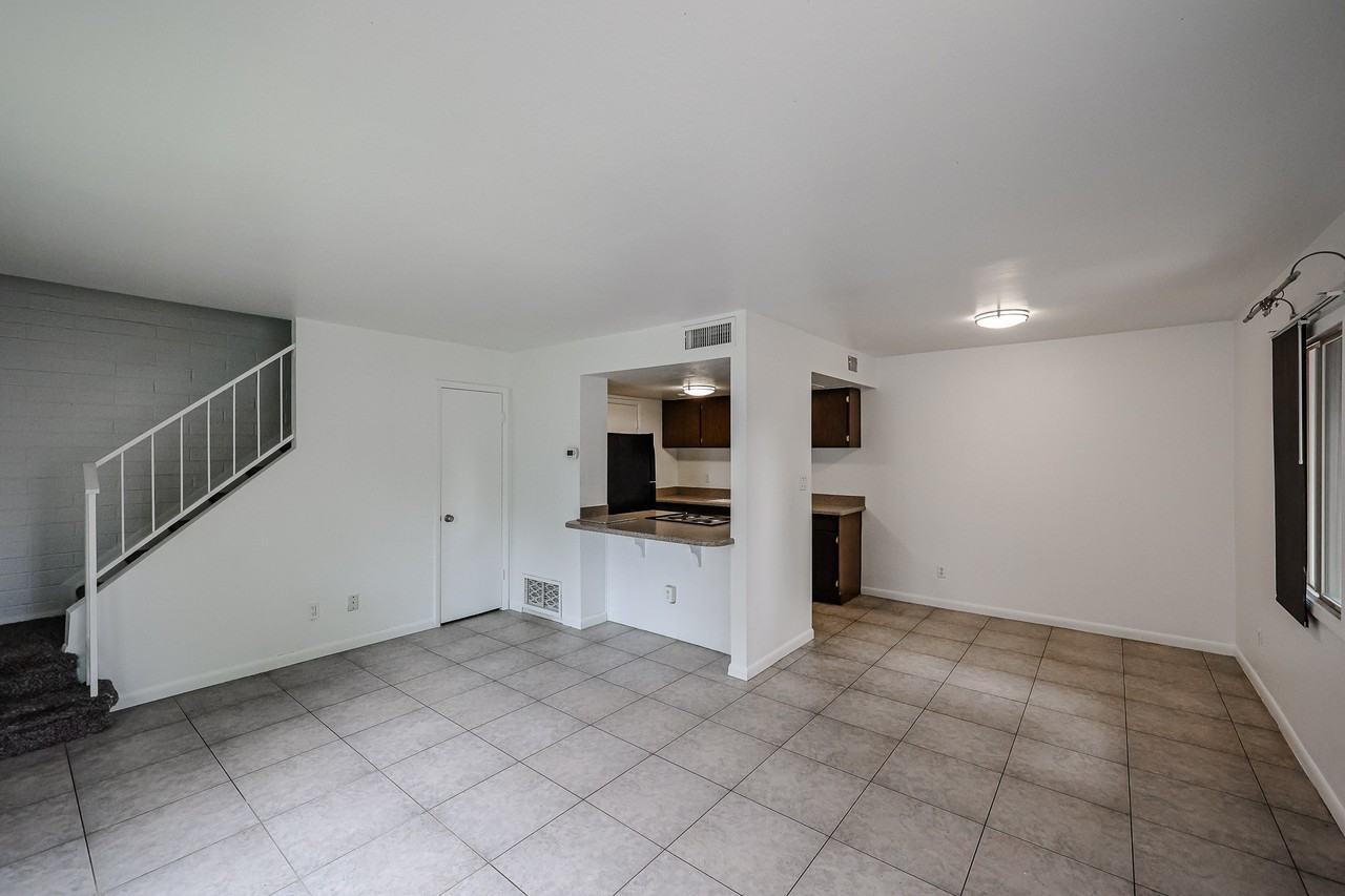 4112 N 81st St - Photo 4 of 23