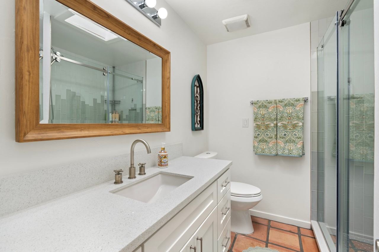 3036 N 32nd St #303 - Photo 4 of 33