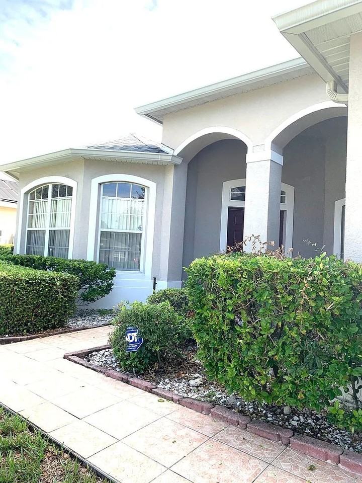 5211 Smokey Water Ln - Photo 3 of 14