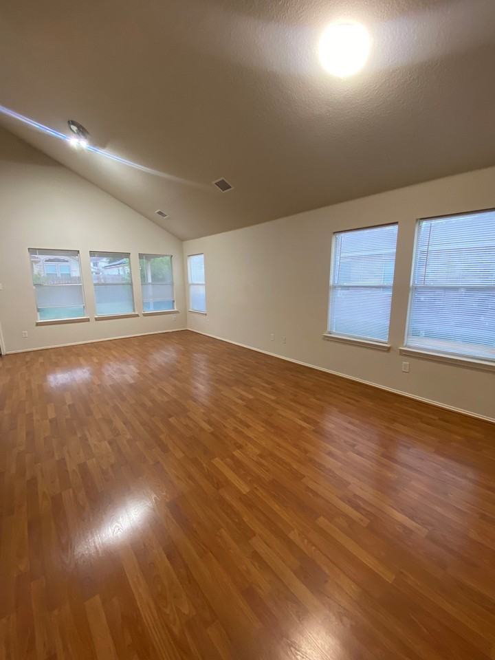 5004 Sydney Harbour Ct - Photo 2 of 15