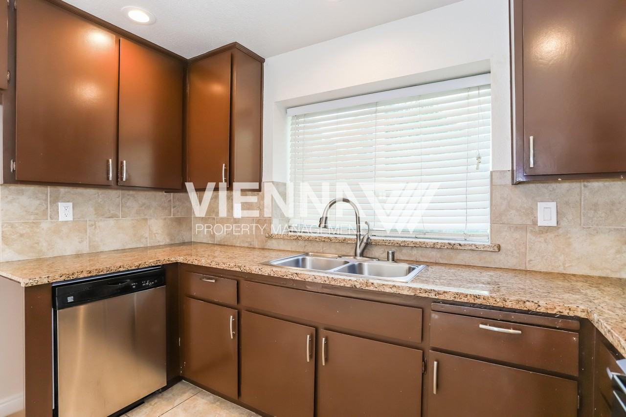 1741 Richard Ct - Photo 6 of 15