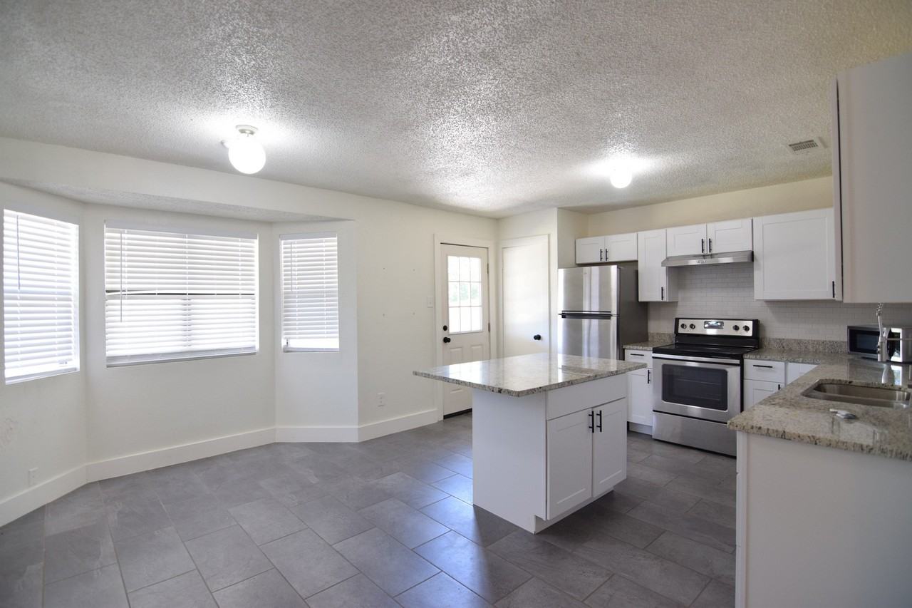 2608 Boyd Ave - Photo 4 of 19