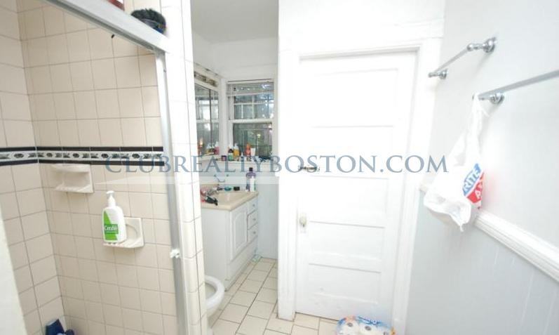 18 Quint Ave #3 - Photo 3 of 6