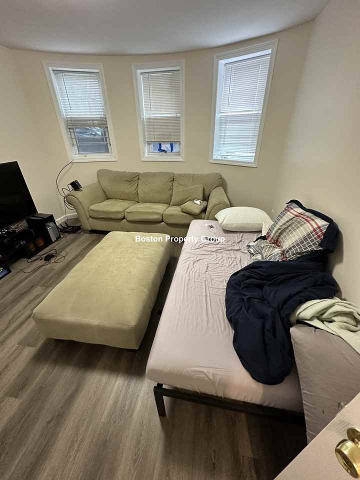 32 Lambert Ave #29B - Photo 2 of 12