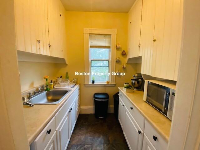 36 Stone Ave #1 - Photo 2 of 8