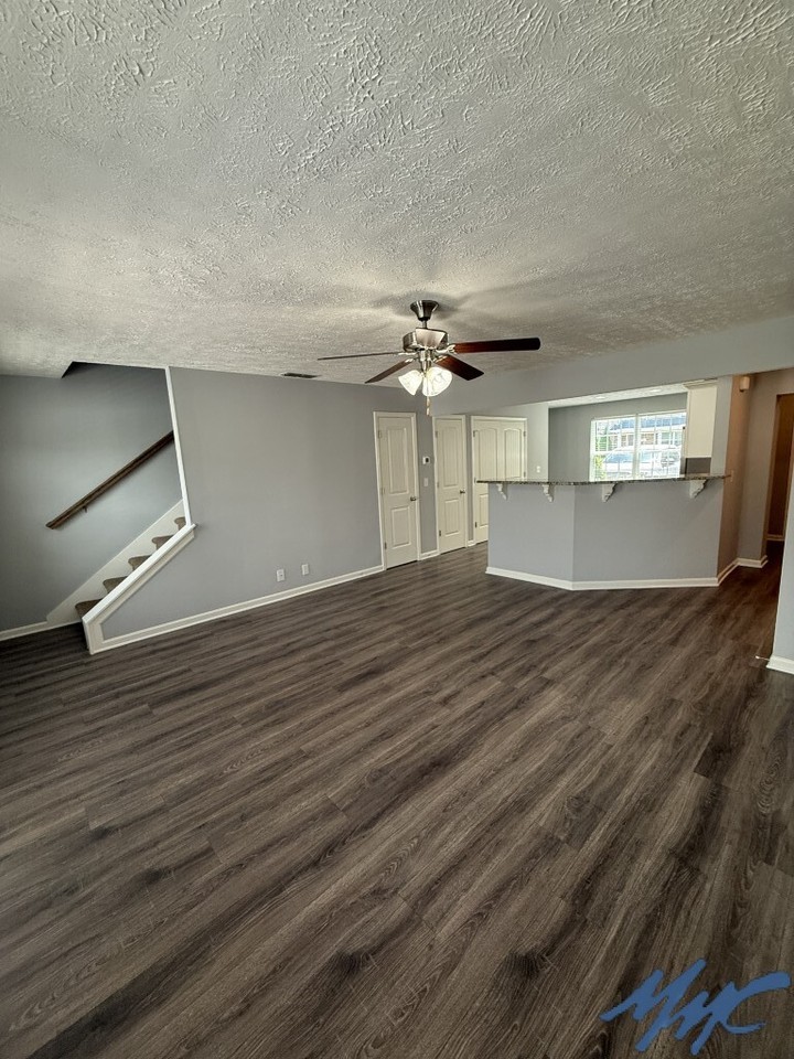 3408 Nightshade Dr - Photo 4 of 24