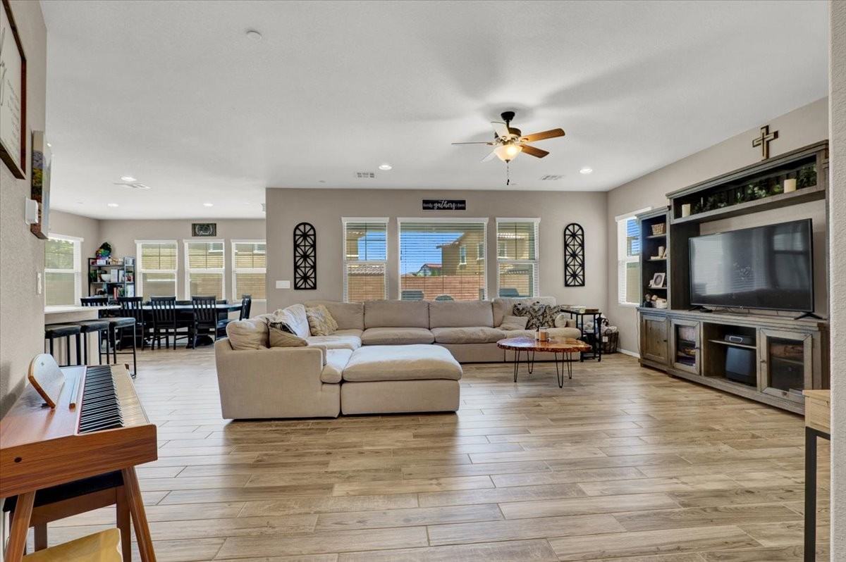 288 Homeward Way #NA - Photo 2 of 25