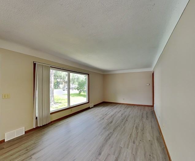 5765 W Broadway Ave - Photo 2 of 23