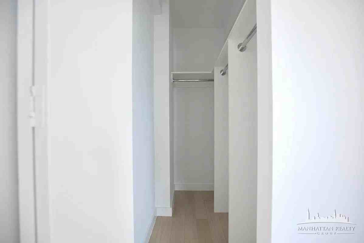 E 39th St #10G - Photo 7 of 11