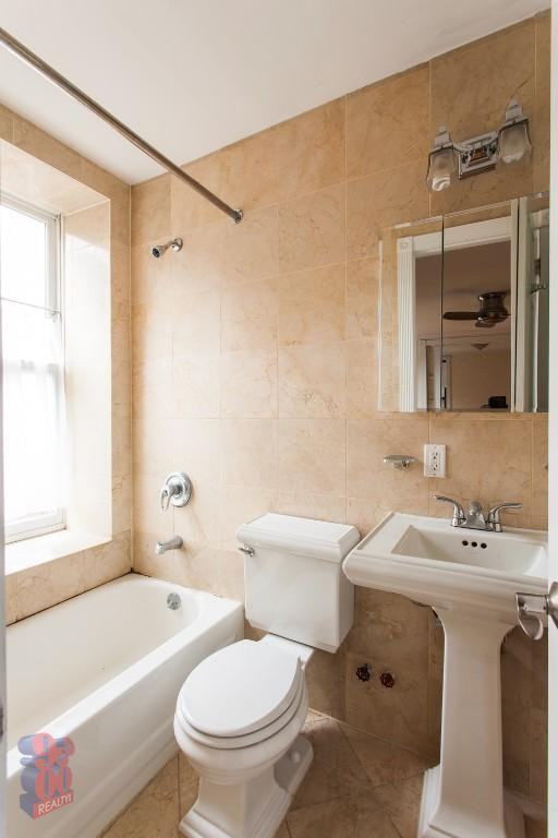 Perry St #9 - Photo 3 of 3