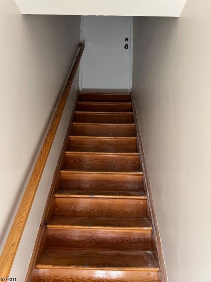 14 Zoar Street #2 - Photo 3 of 7