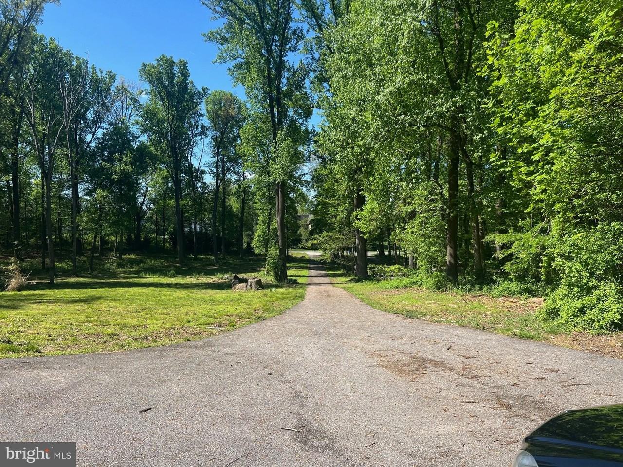 14260 Burntwoods Rd - Photo 3 of 41