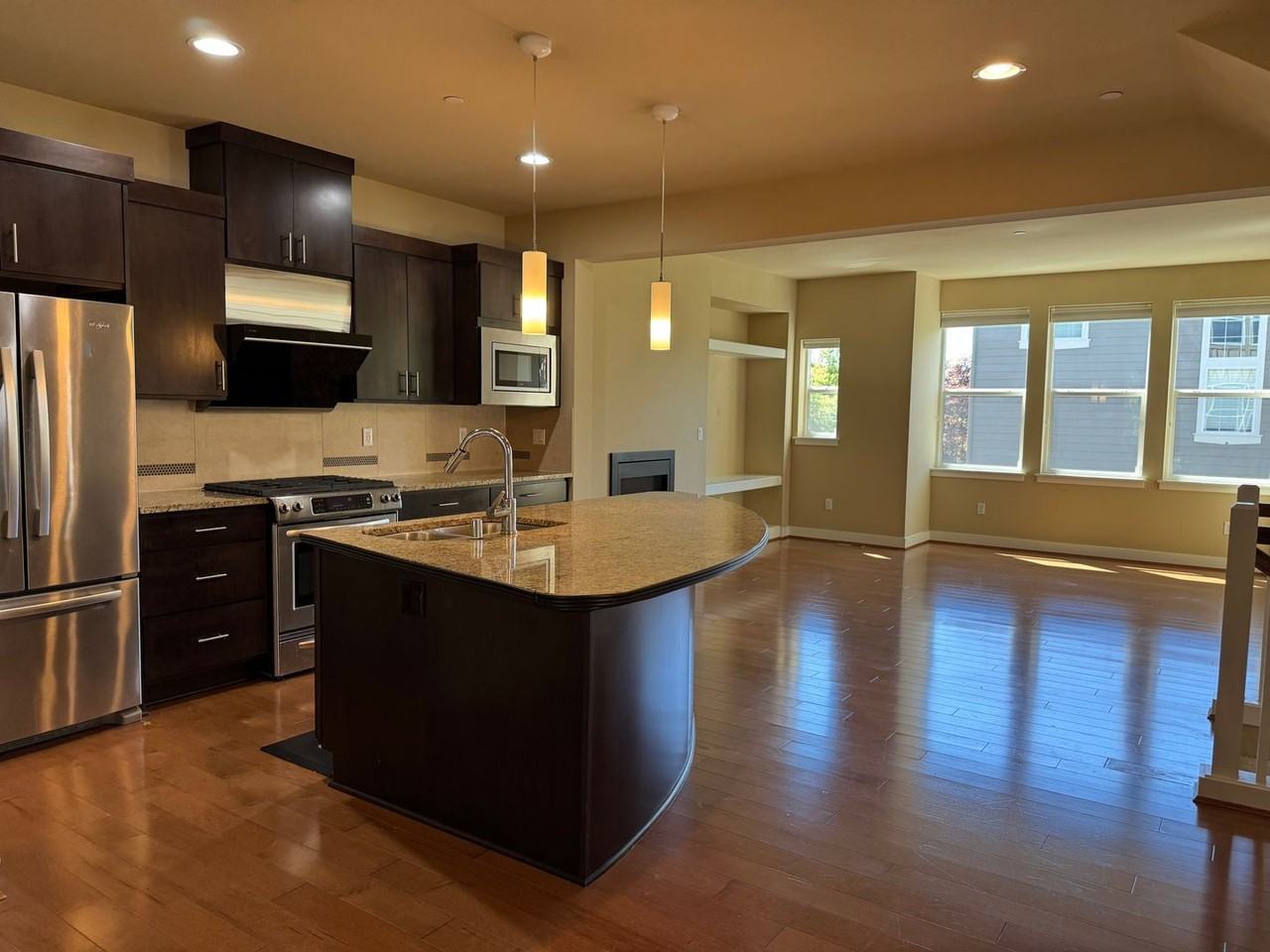 10723 Ne 65th Ln - Photo 2 of 22