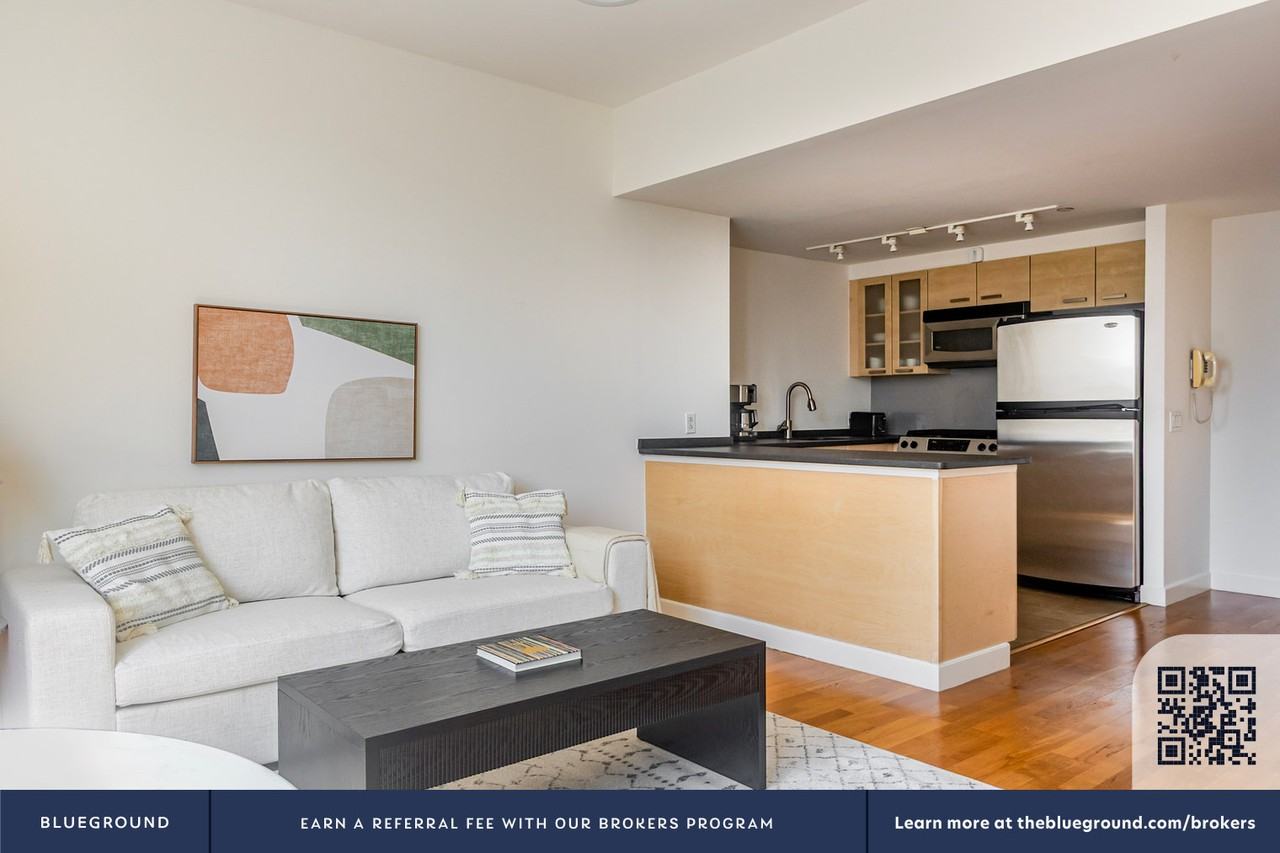 88 Leonard Street - Photo 4 of 28