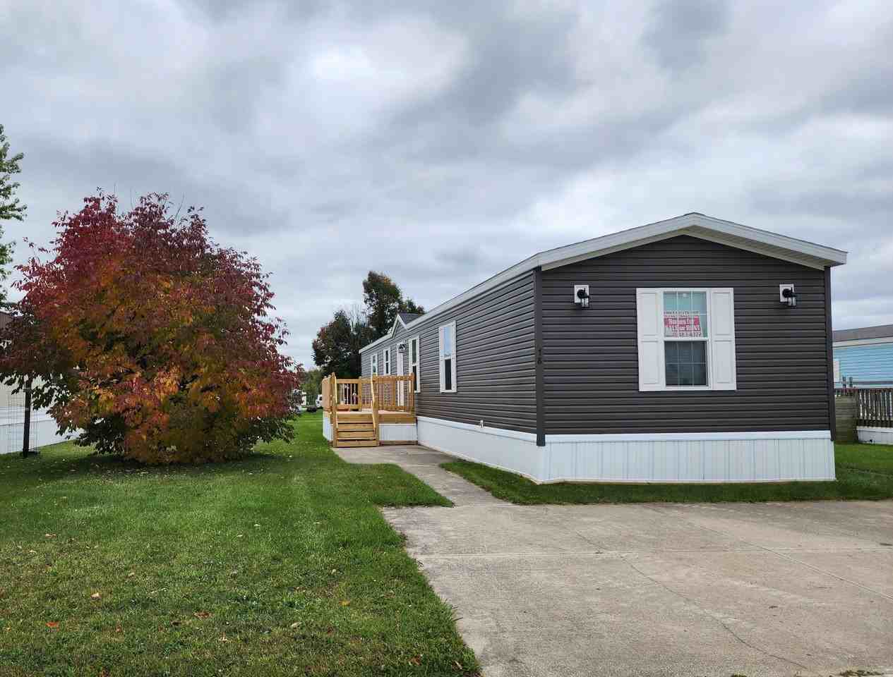 Apple Valley MHC - Photo 7 of 18