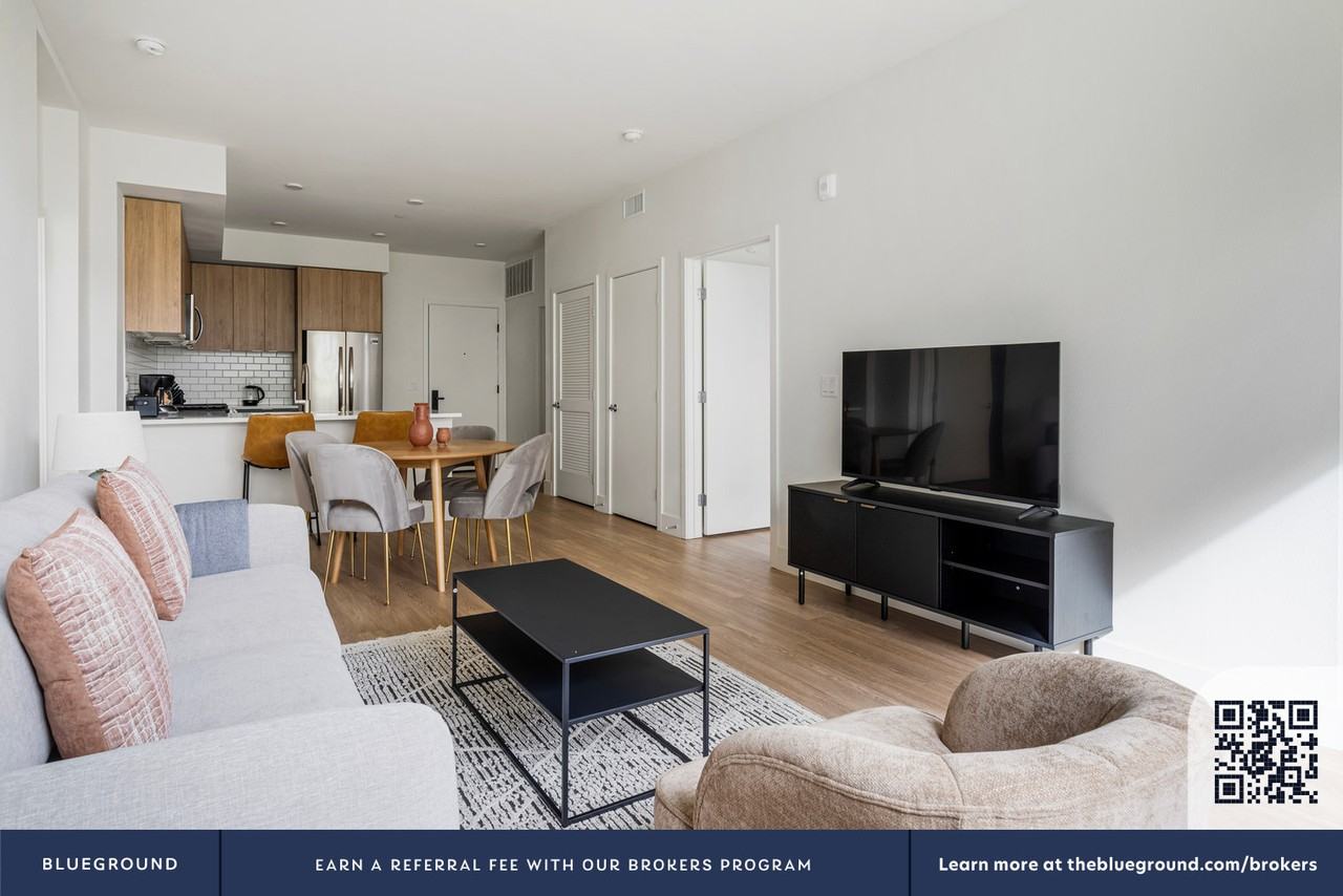 1 Adrian Court - Photo 5 of 50