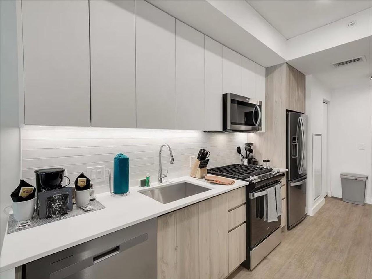 817 N 6th St #1047106P - Photo 2 of 15
