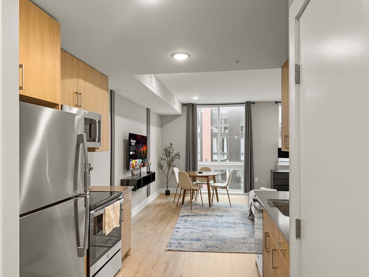 626 N Columbus Blvd #1055934P - Photo 5 of 9