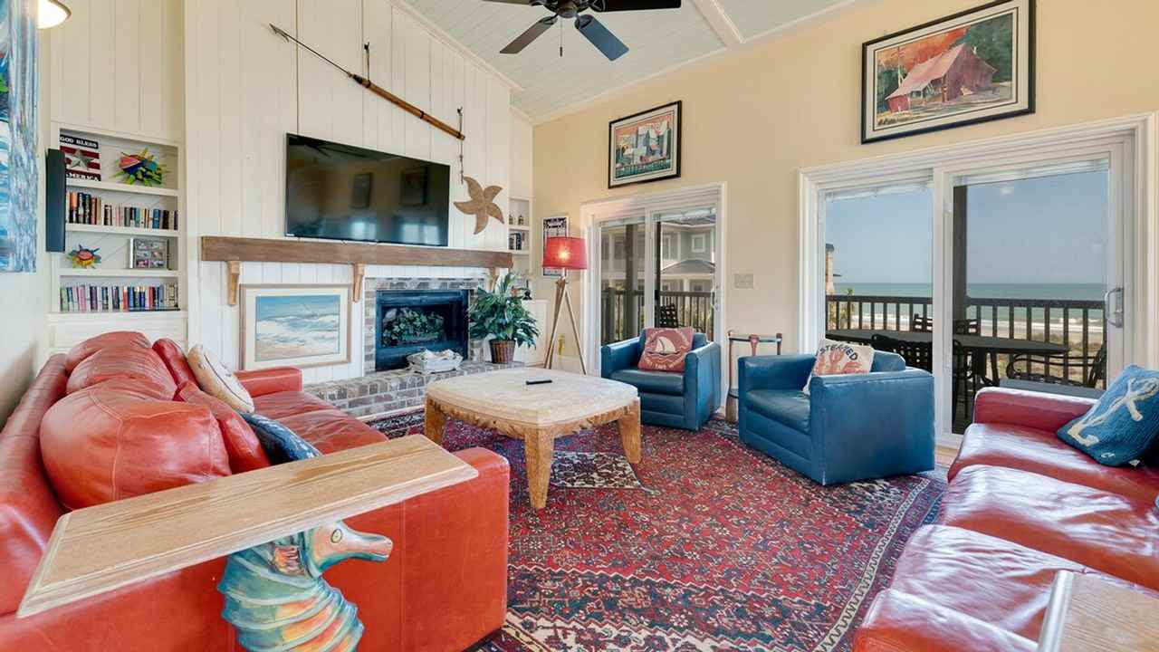 1217 Debordieu Boulevard - Photo 4 of 79