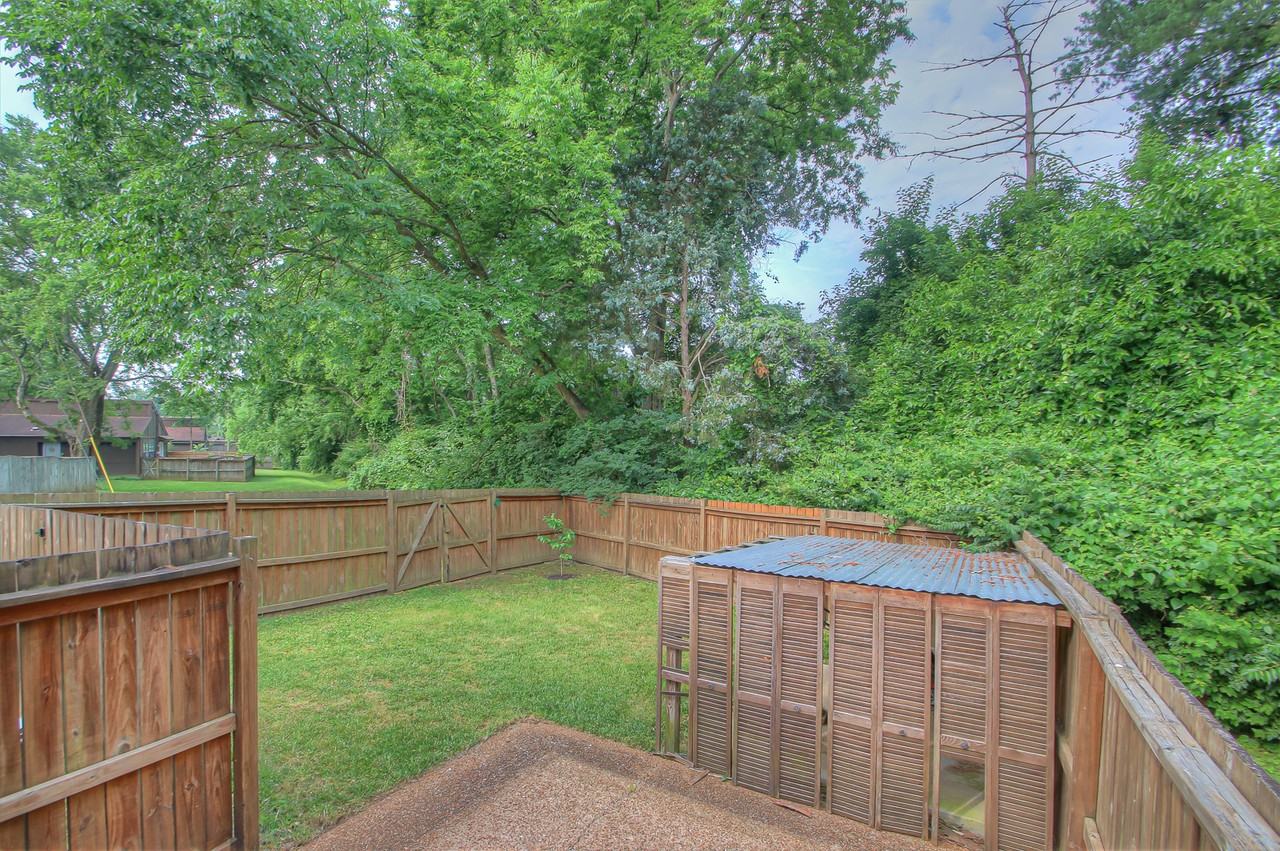 104 Doral Ct - Photo 2 of 33