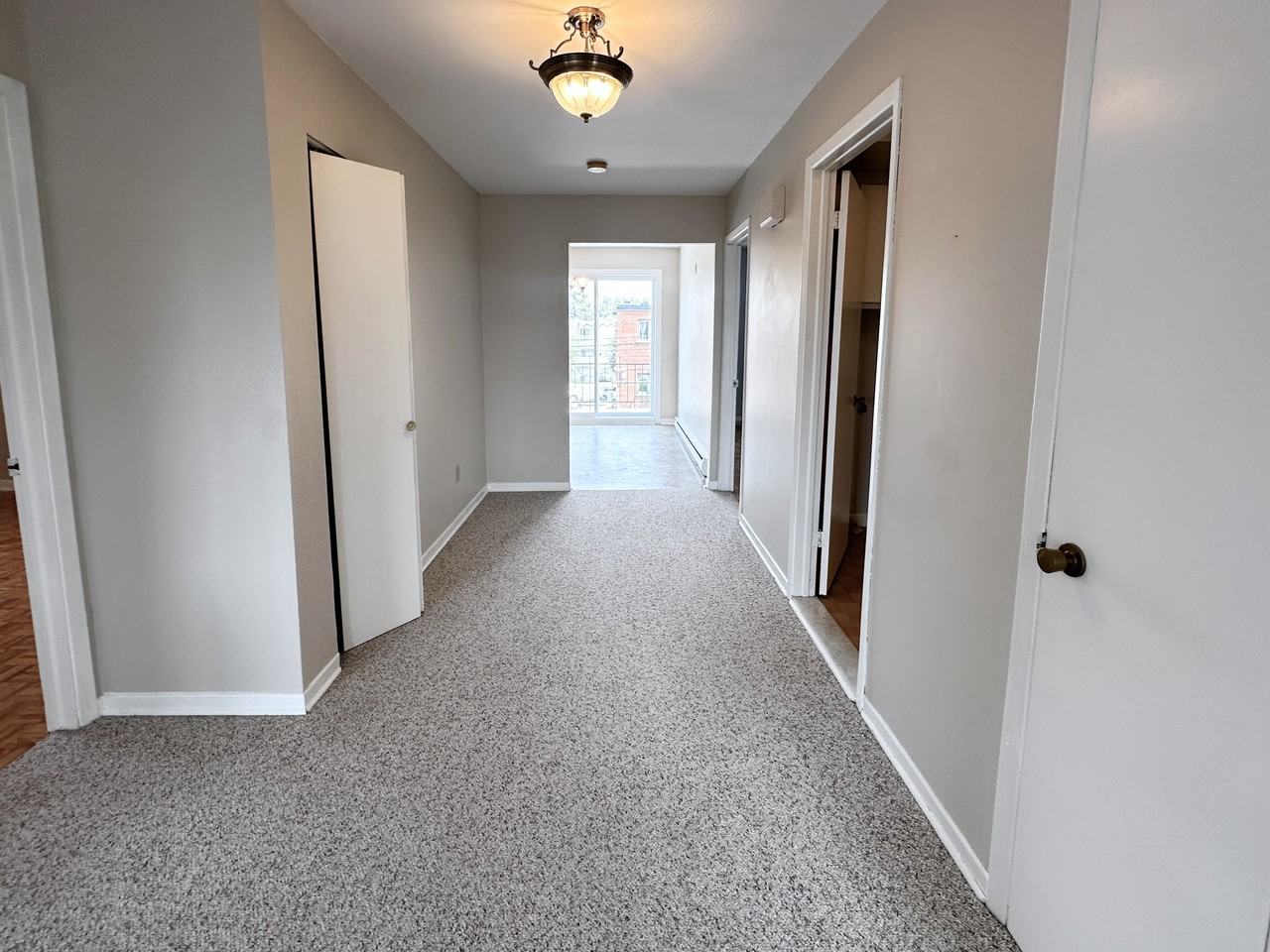 553 Rue Pilon - Photo 2 of 10