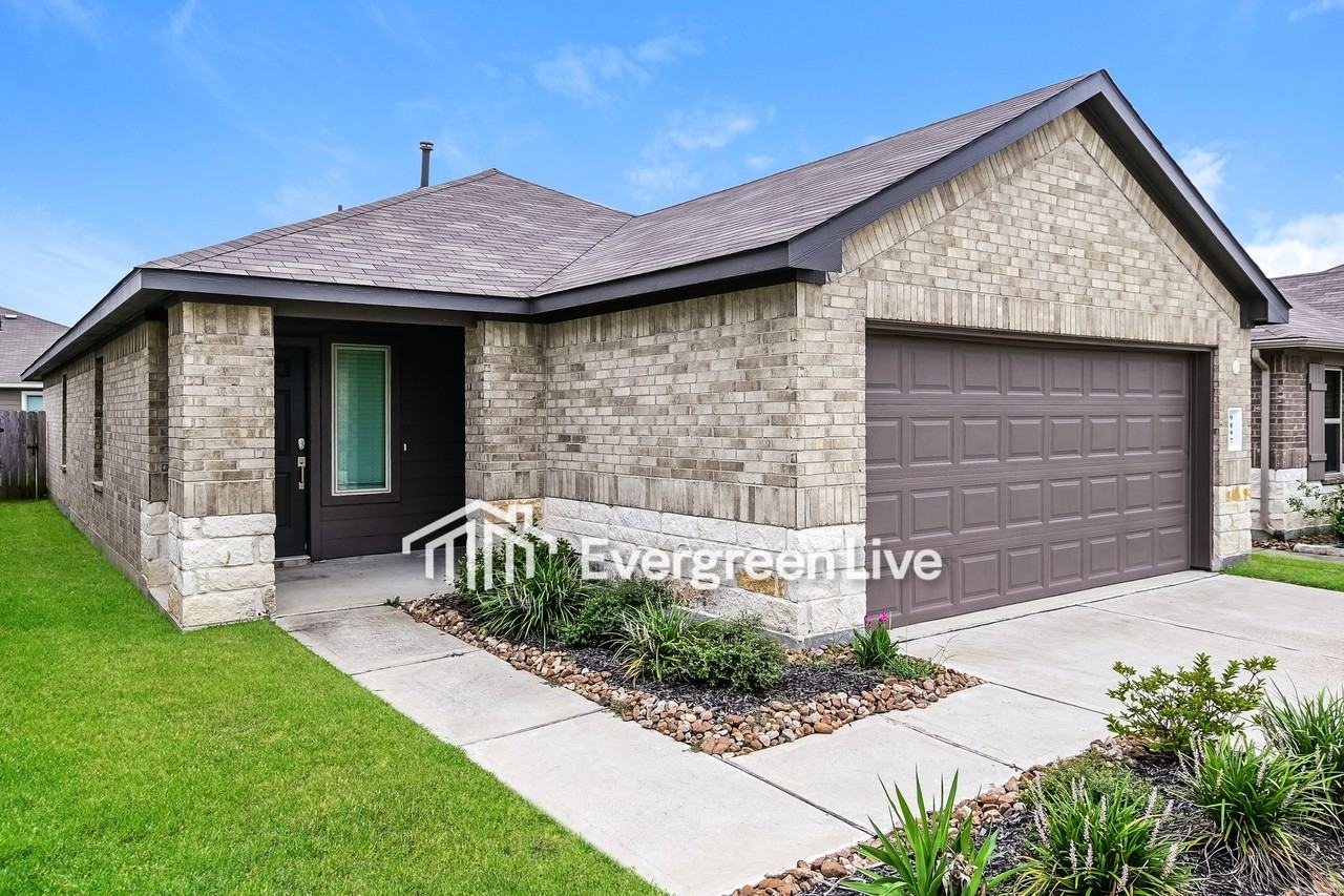 9897 Glen Brook Ln - Photo 2 of 14